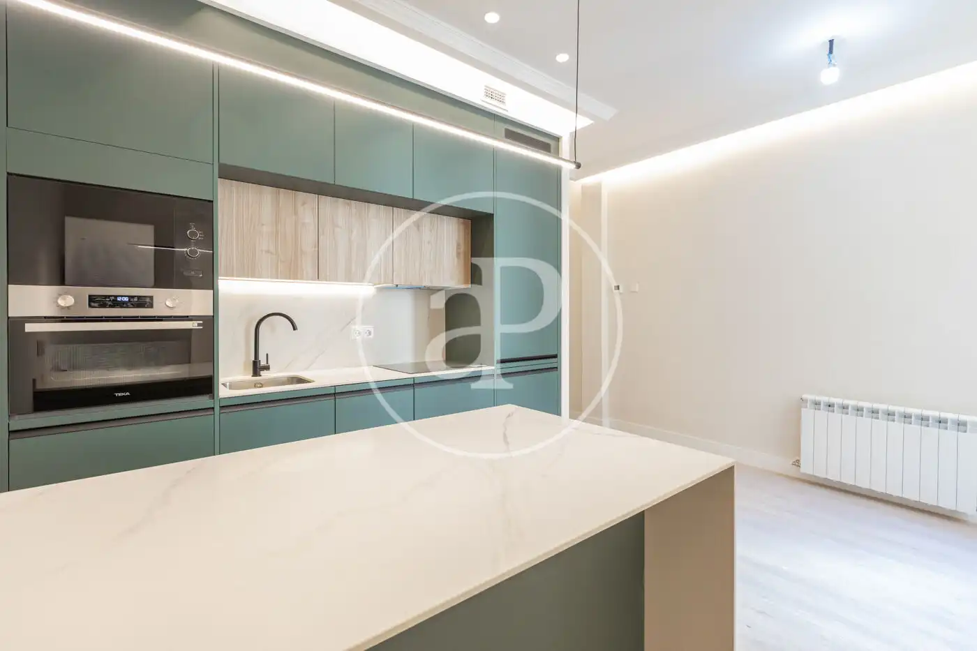 Flat for sale in Calle del Conde de Romanones, Embajadores - Lavapiés