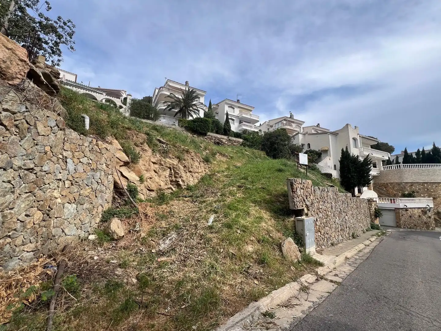 Wohnbaugrundstück zum Verkauf in Carrer de la Pujada del Puig Rom, imagen 4