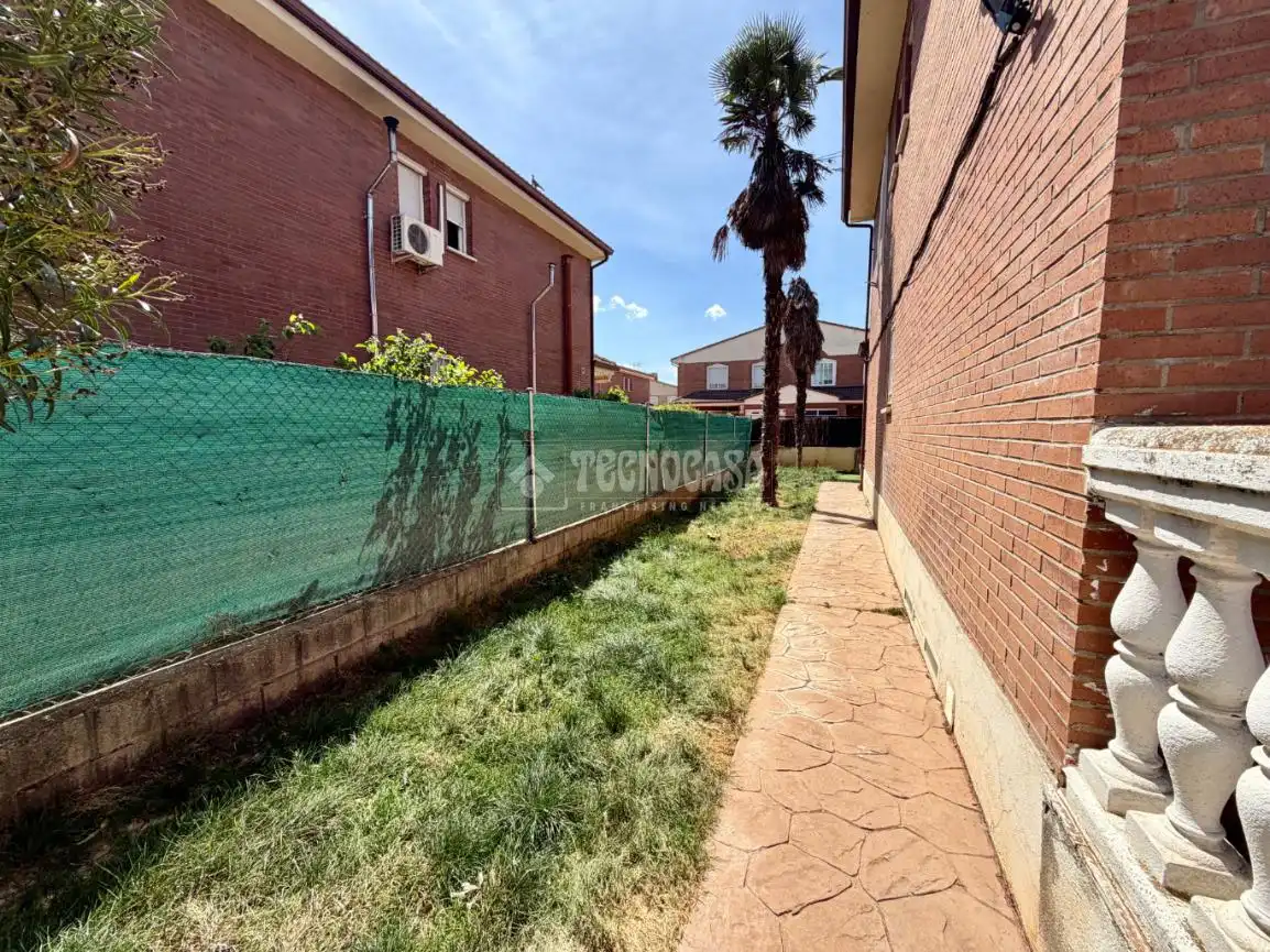 Detached homes for sale in Azuqueca de Henares