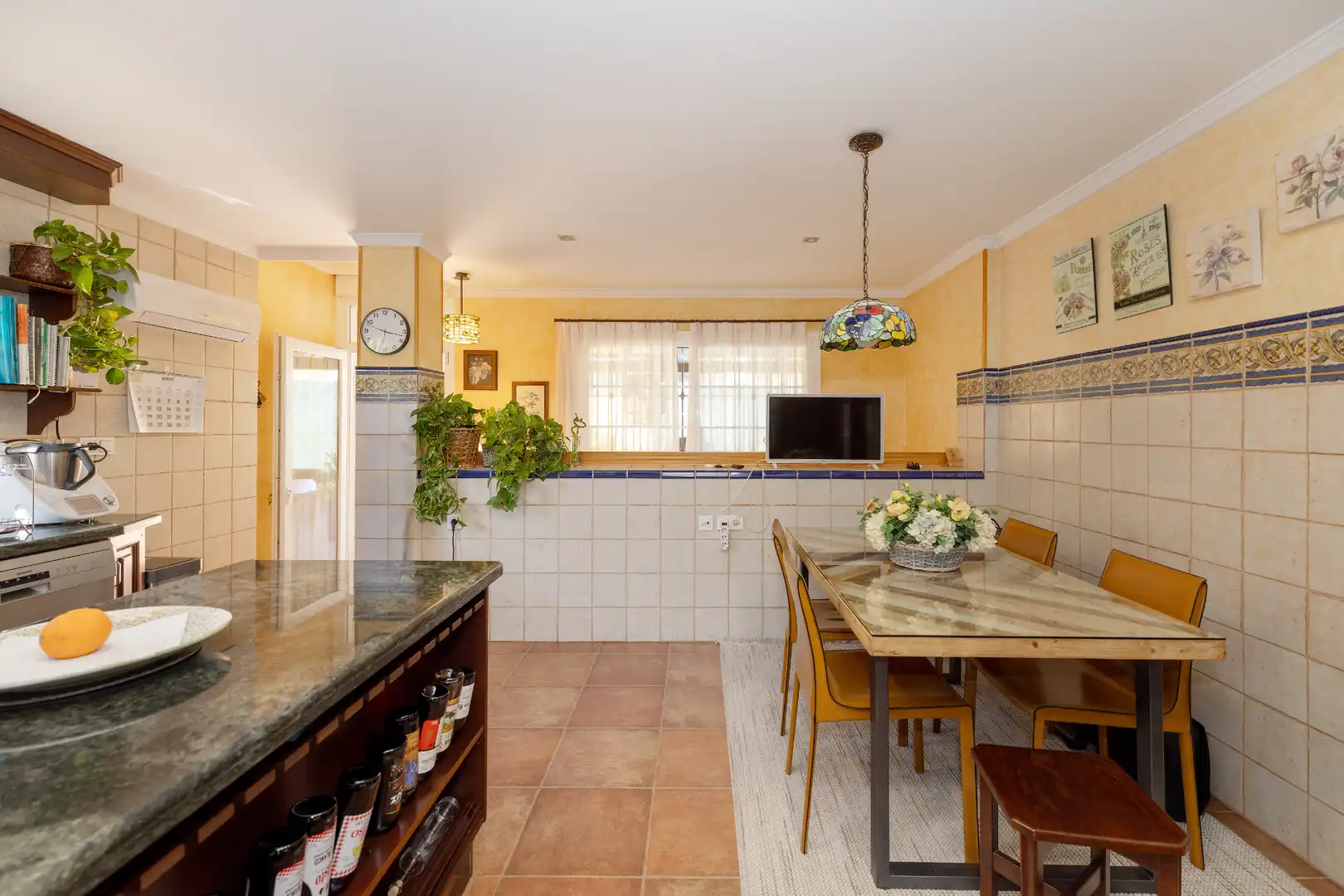 Kitchen of Houses for sale in Málaga  with Air Conditioner, Heating and Private garden