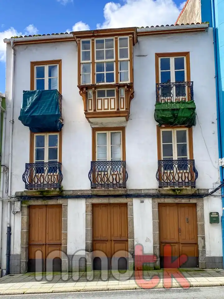 Vista exterior de Casa o xalet en venda en Betanzos amb Jardí privat i Terrassa