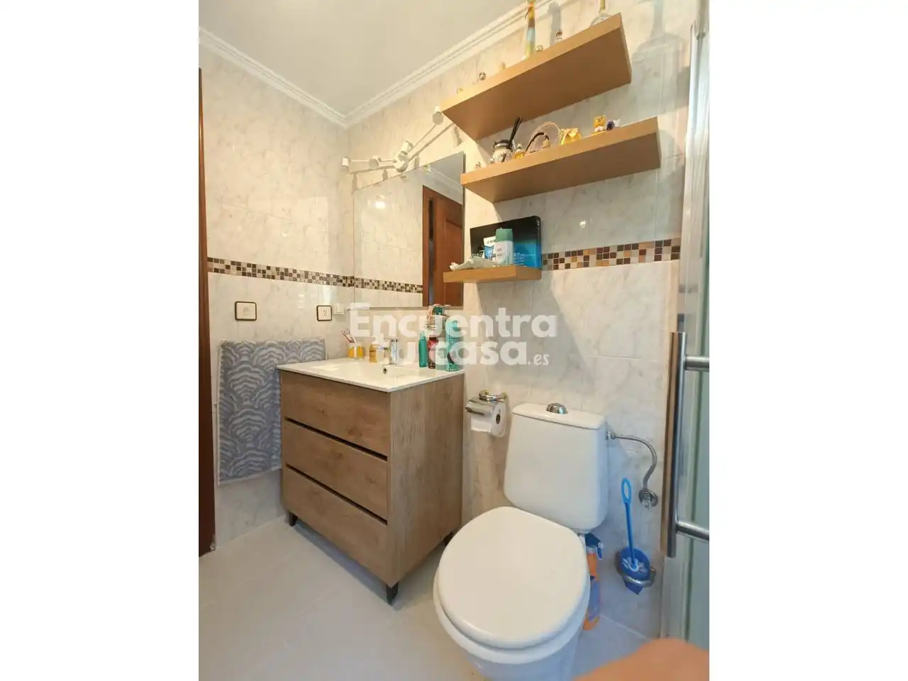 Baño de Apartamento en venta en Miranda de Ebro con Calefacción, Parquet y Trastero