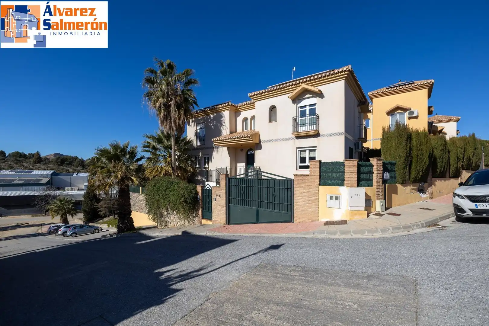 Villa mit Terrasse zum Verkauf in Calle Infanta Elena, imagen 2