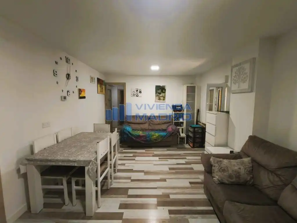 Sala d'estar de Pis en venda en Madrid amb Calefacció