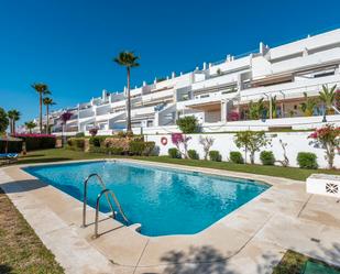 Exterior view of Flat for sale in Benahavís  with Air Conditioner, Private garden and Terrace