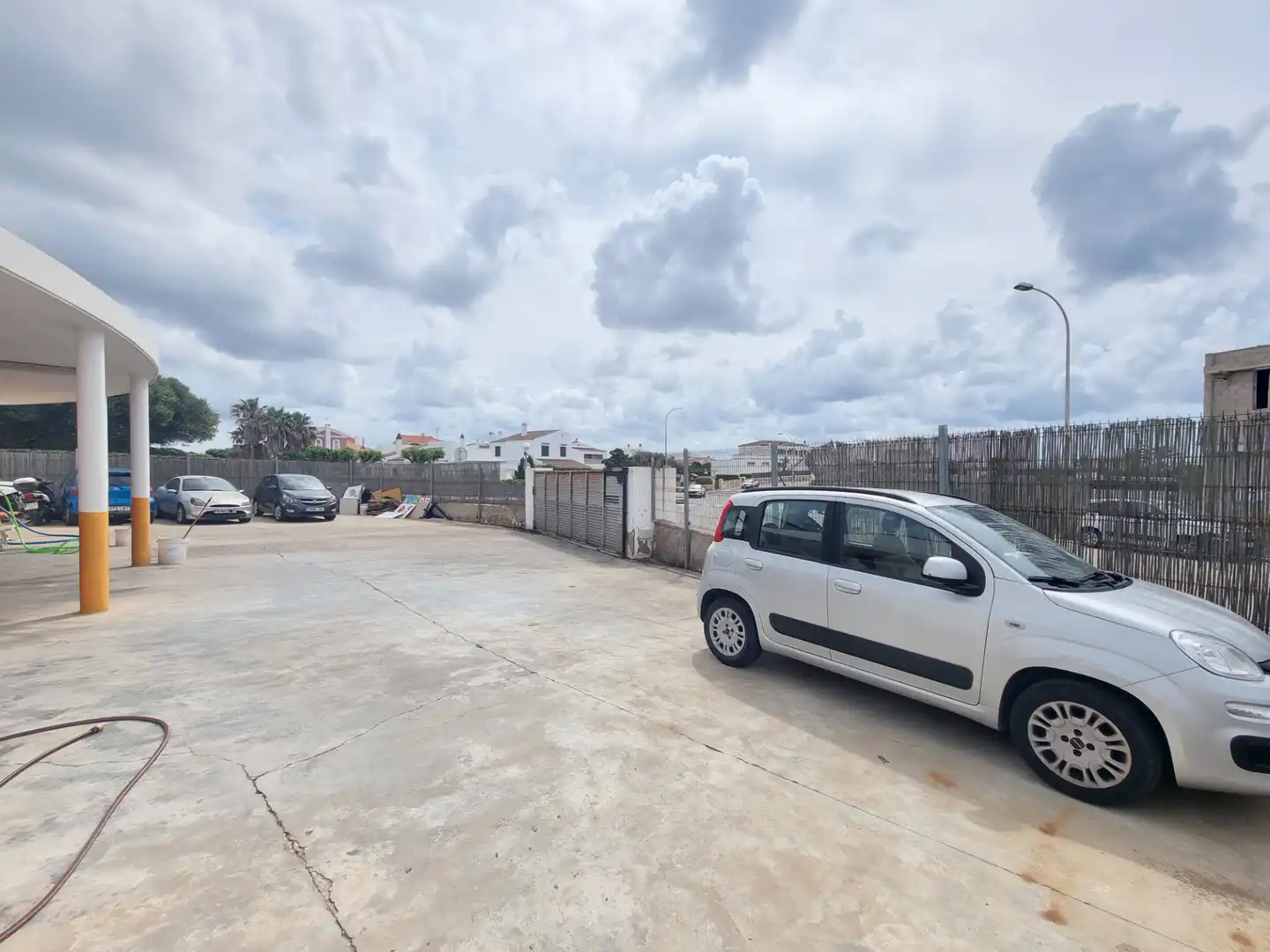 Parkplatz von Fabrikhallen zum Verkauf in Ciutadella de Menorca