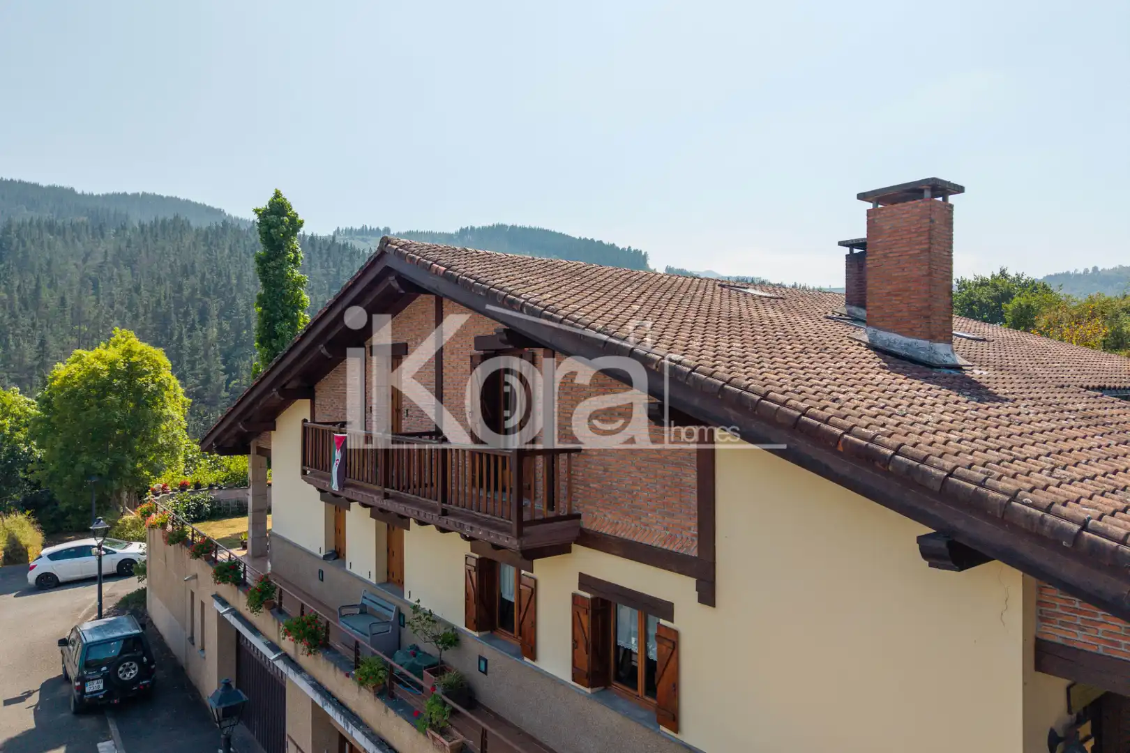 Vista exterior de Casa adosada en venta en Bergara con Calefacción, Jardín privado y Parquet