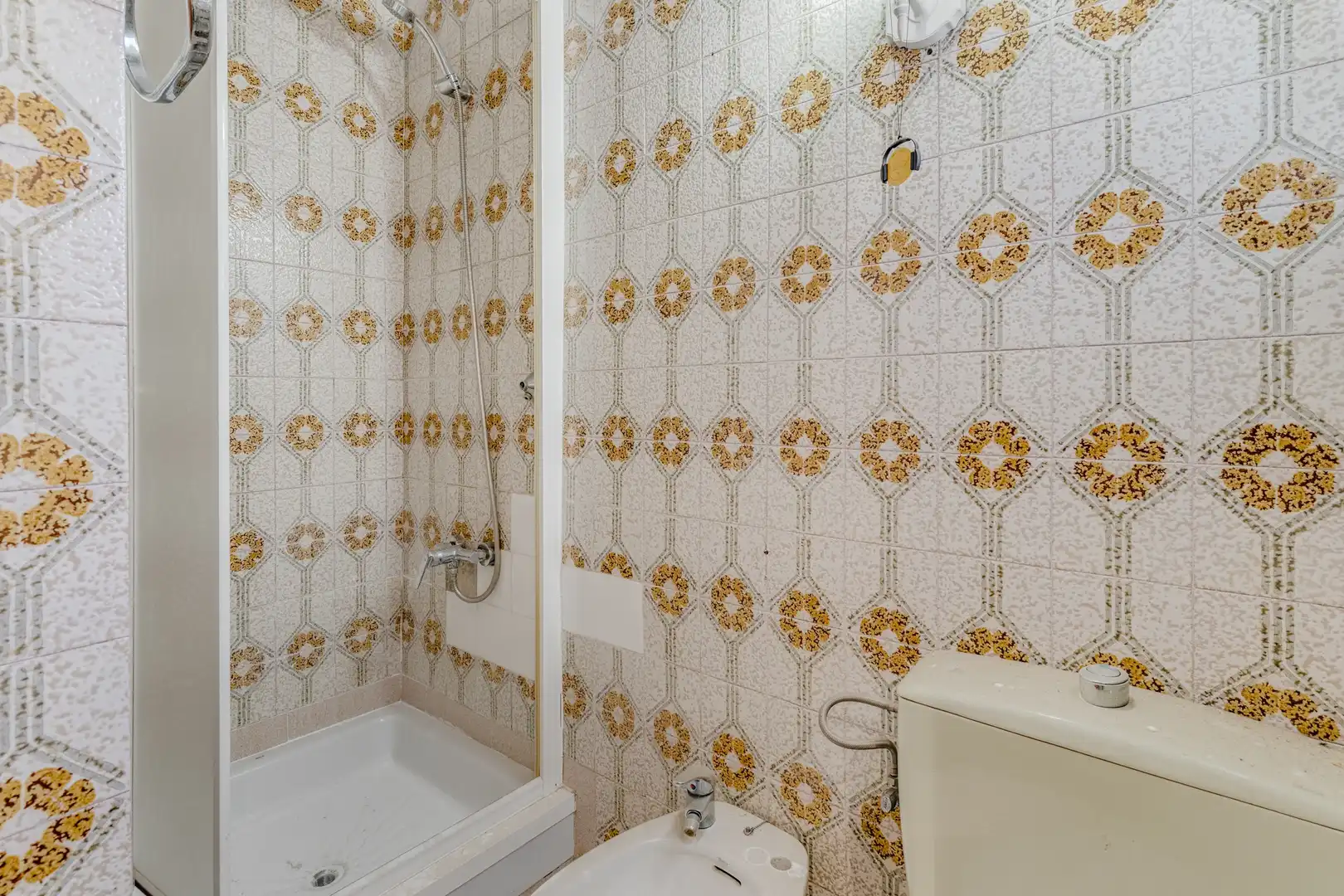 Badezimmer von Wohnung zum Verkauf in Barcelona mit Balkon
