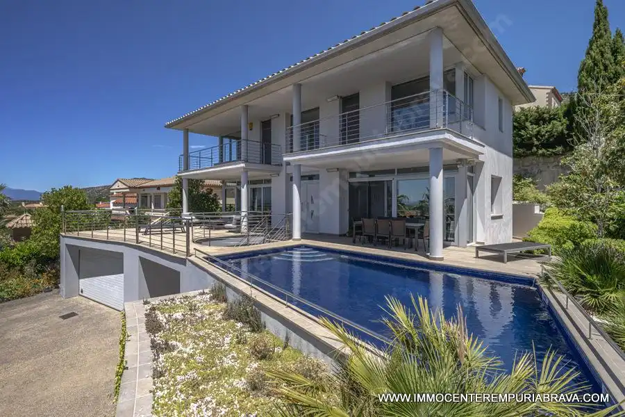 Chalet en venta en Palau-saverdera, imagen 2