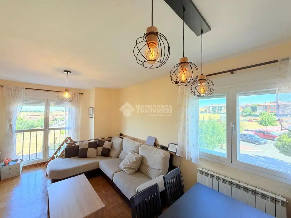 Living room of Flat for sale in Palazuelos de Eresma  with Storage room