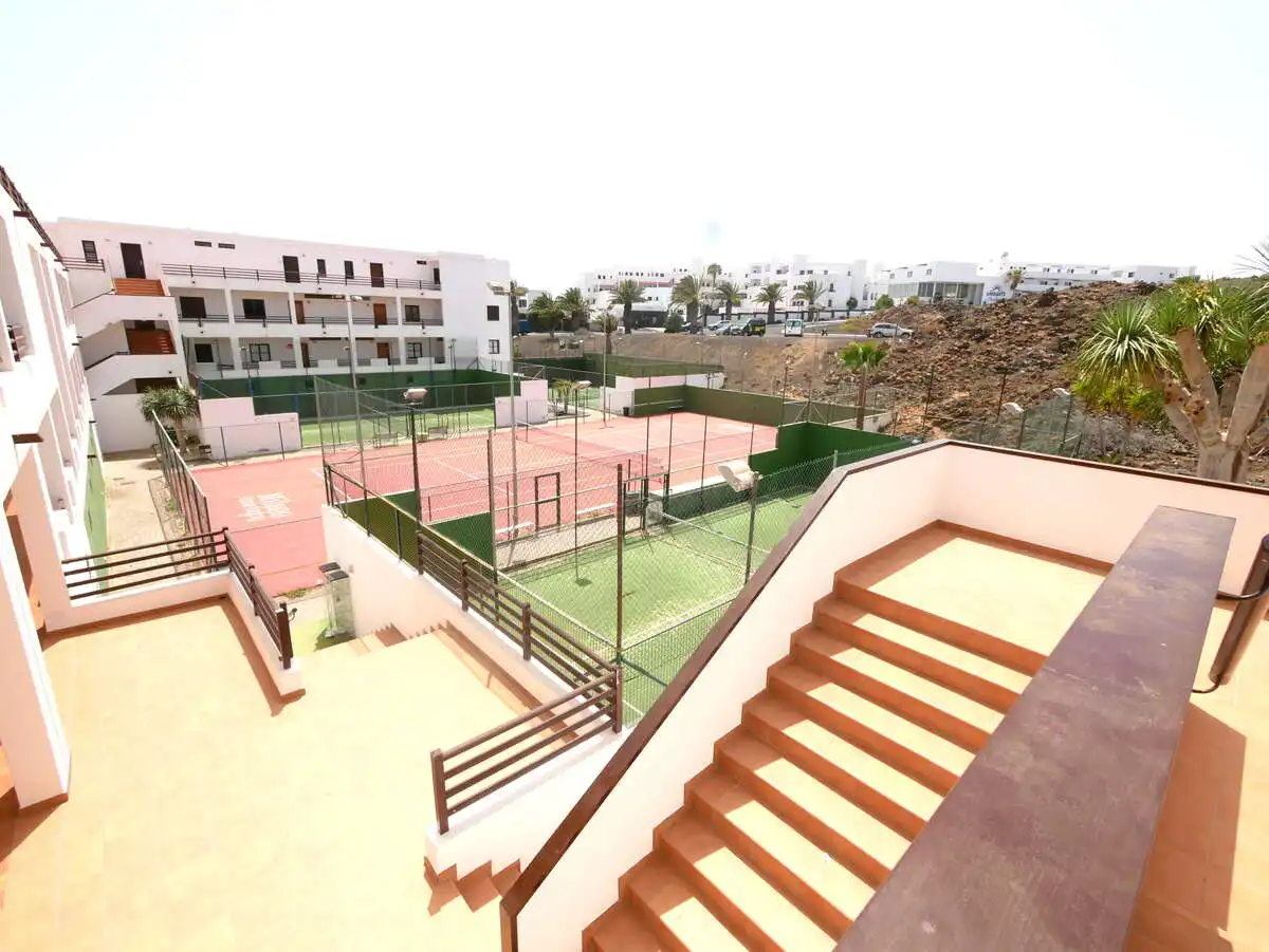 Vista exterior de Apartament en venda en Teguise amb Terrassa, Moblat i Piscina comunitària