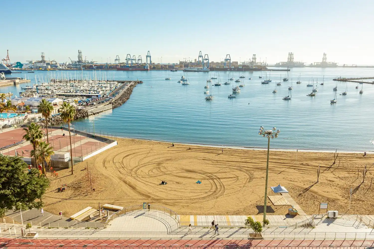 Außenansicht von Dachboden zum Verkauf in Las Palmas de Gran Canaria mit Klimaanlage, Terrasse und Möbliert