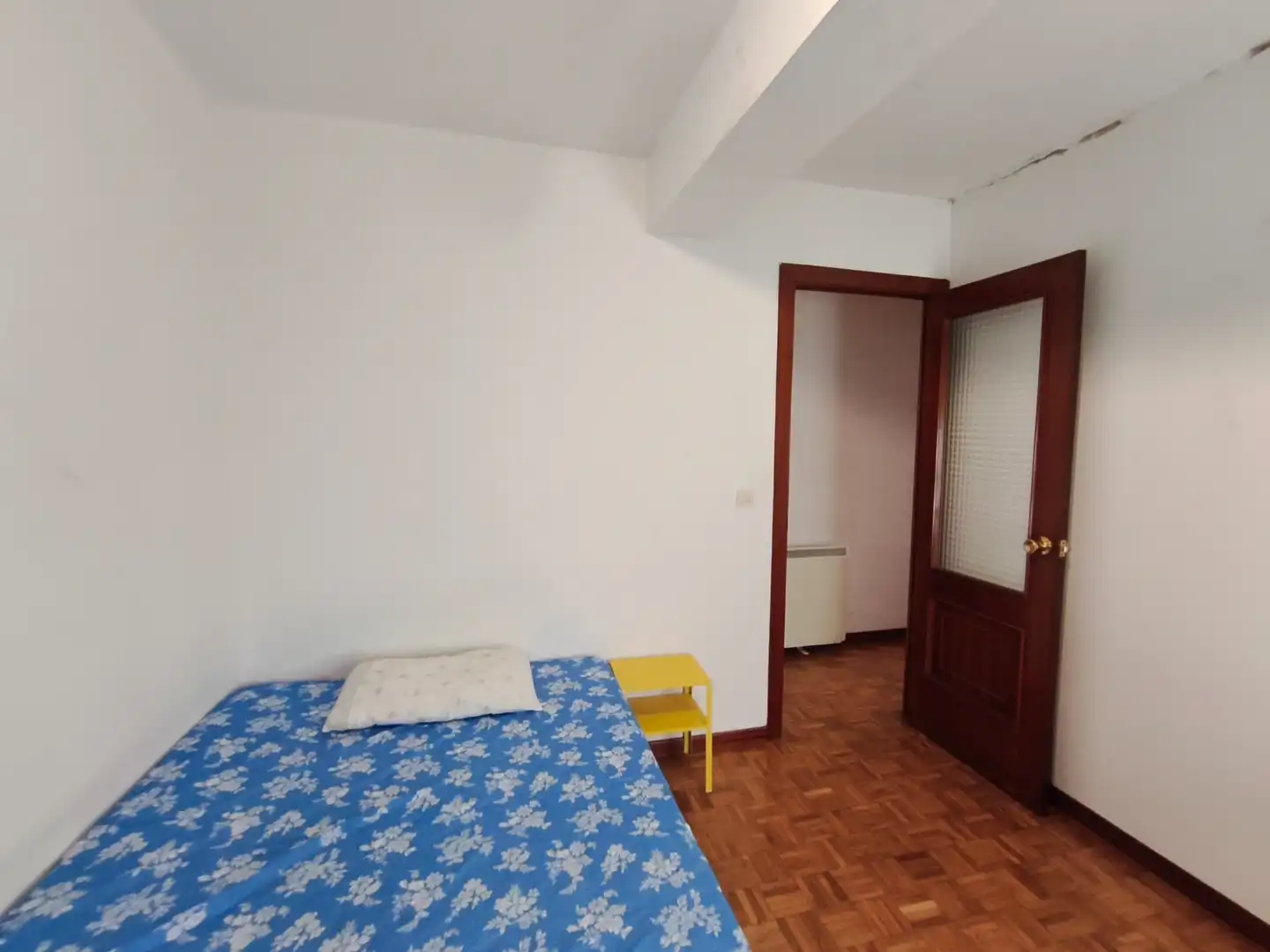 Dormitori de Àtic de lloguer en A Coruña Capital  amb Parquet, Terrassa i Moblat