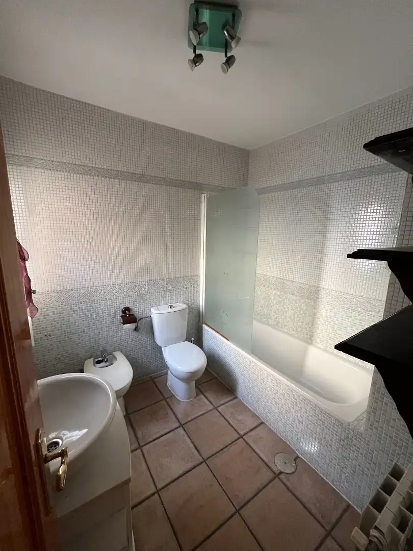 Baño de Casa adosada en venta en El Boalo - Cerceda – Mataelpino con Calefacción, Terraza y Amueblado