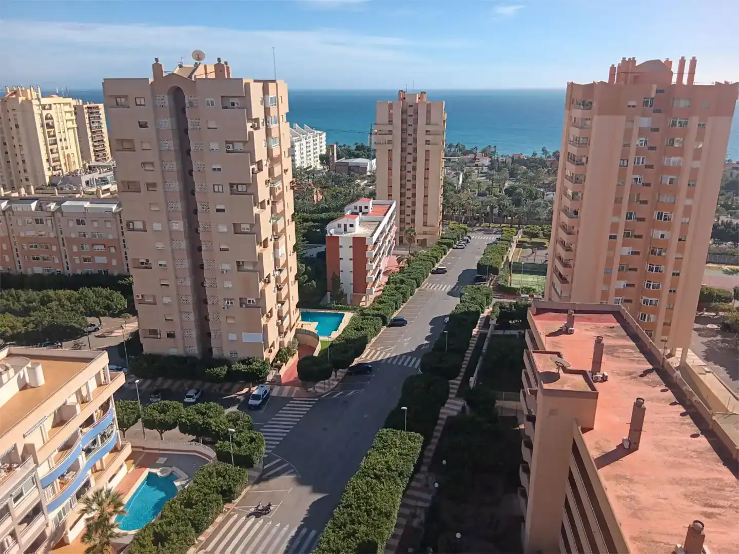 Vista exterior de Piso en venta en Roquetas de Mar con Piscina y Amueblado