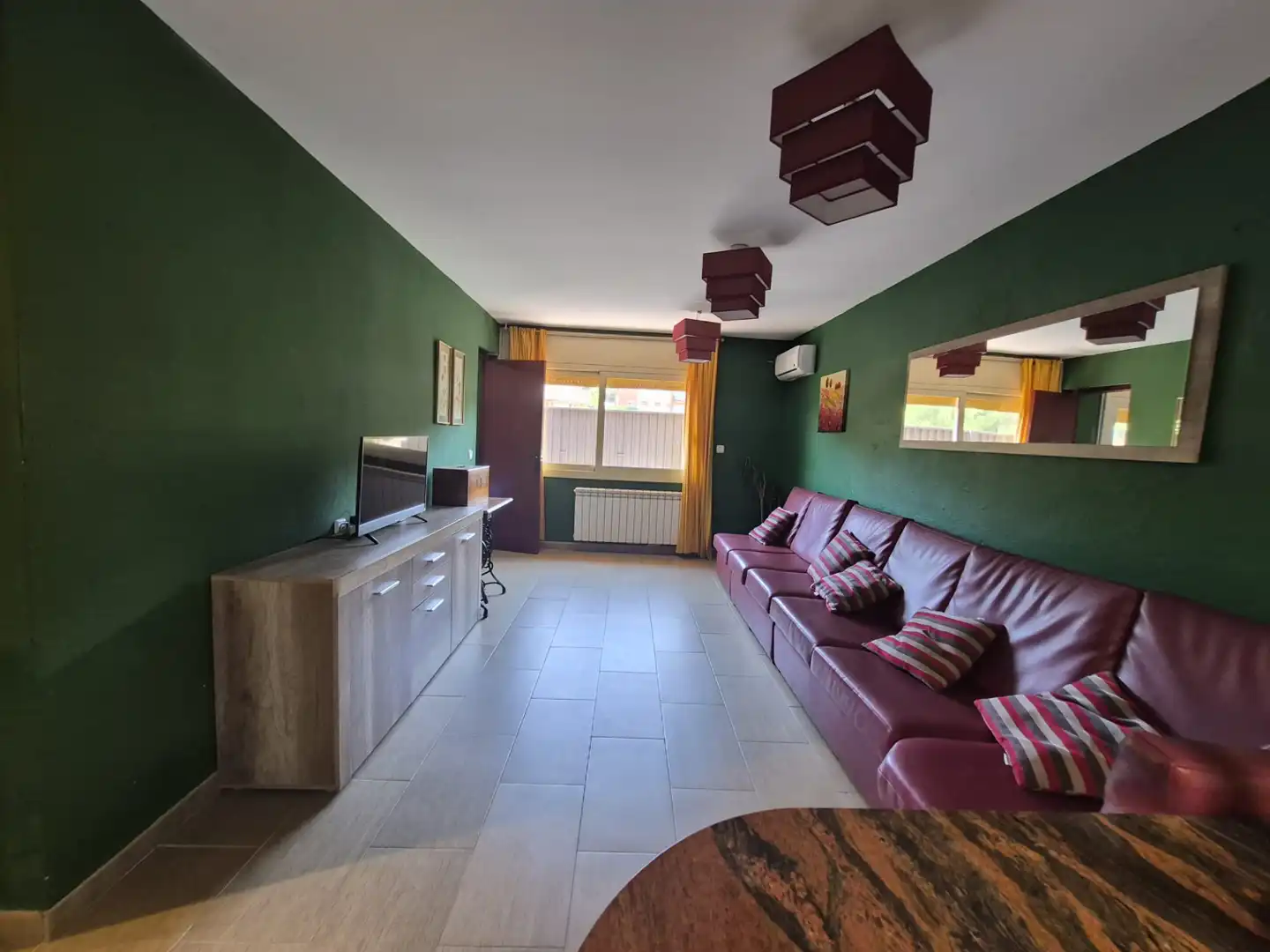 Sala de estar de Casa o chalet de alquiler en La Llacuna con Aire acondicionado, Calefacción y Jardín privado