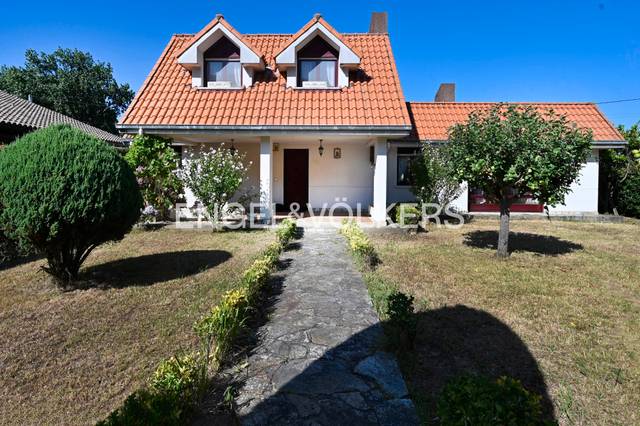 Casa-chalet en Venta en Torrelavega en Suances