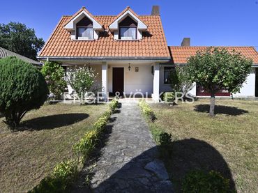 Casa con jardín en venta en Torrelavega