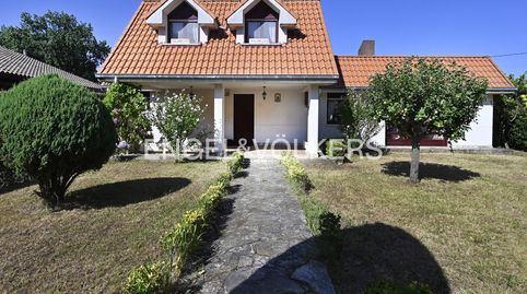 Casa única en primera línea de La Ribera en Suances