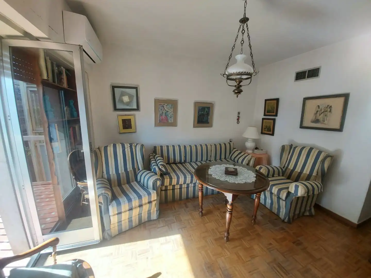 Living room of Flat for sale in Jaén  with Air Conditioner, Heating and Parquet flooring