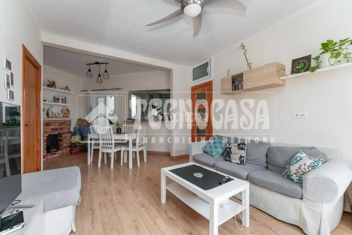 Piso con terraza en venta en Les Planes, imagen 3