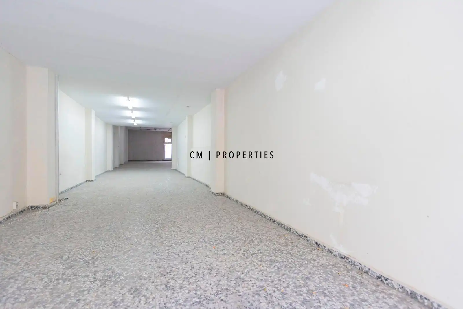Business premises for sale in Juan Llorens, imagen 3
