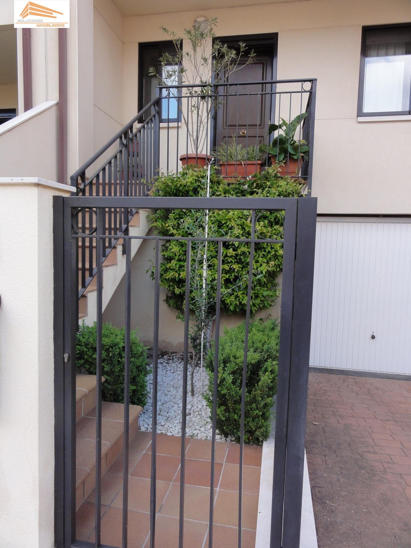 Single-family semi-detached for sale in Zaratán
