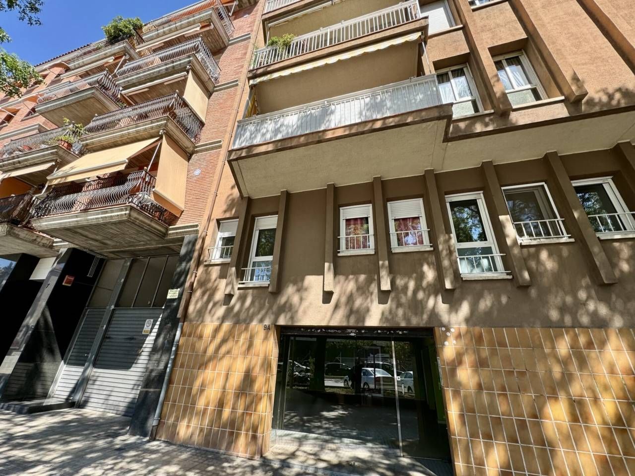 Exterior view of Premises for sale in Barberà del Vallès