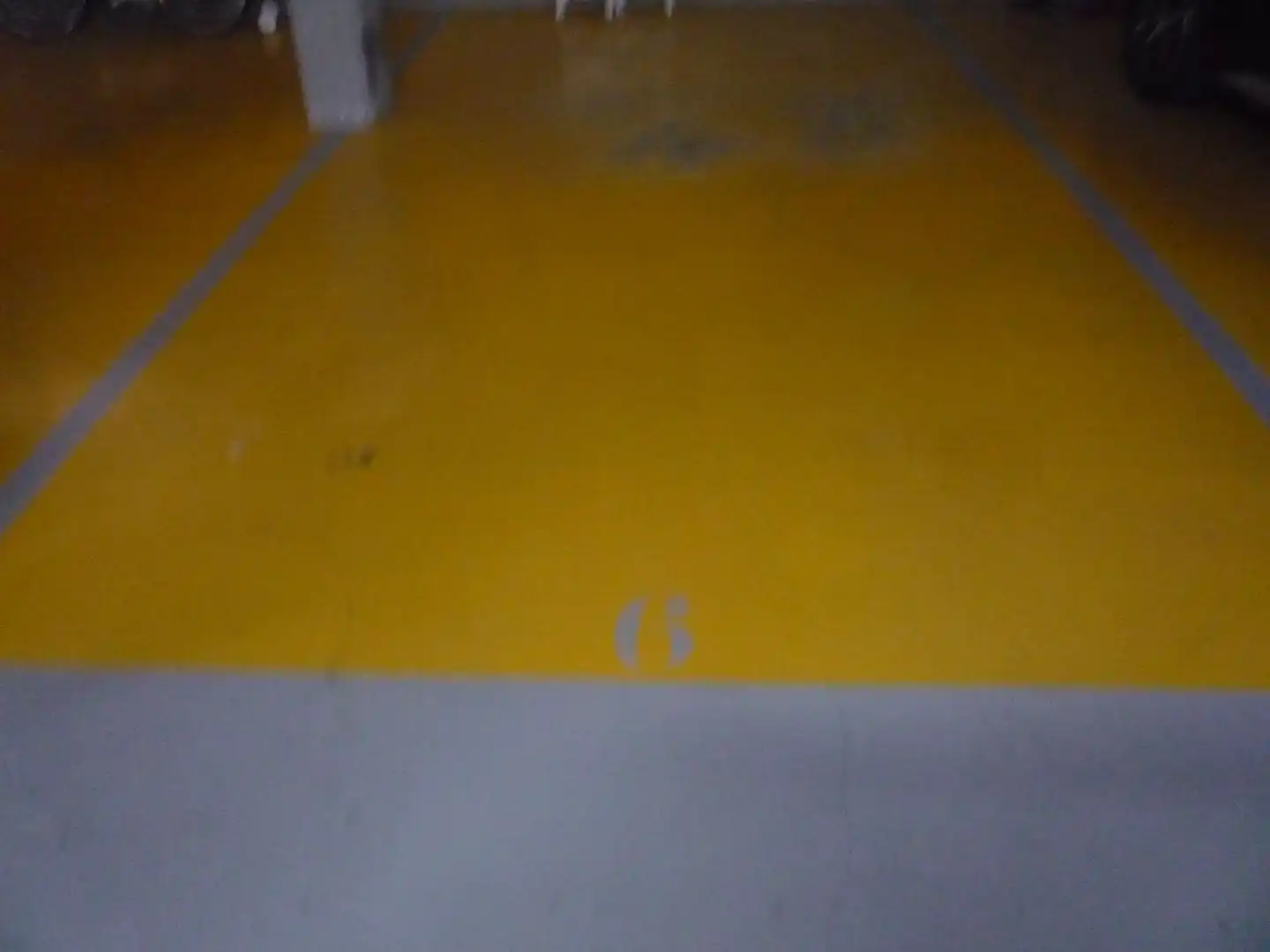 Parking de Piso en venta en Sitges con Aire acondicionado, Terraza y Piscina comunitaria