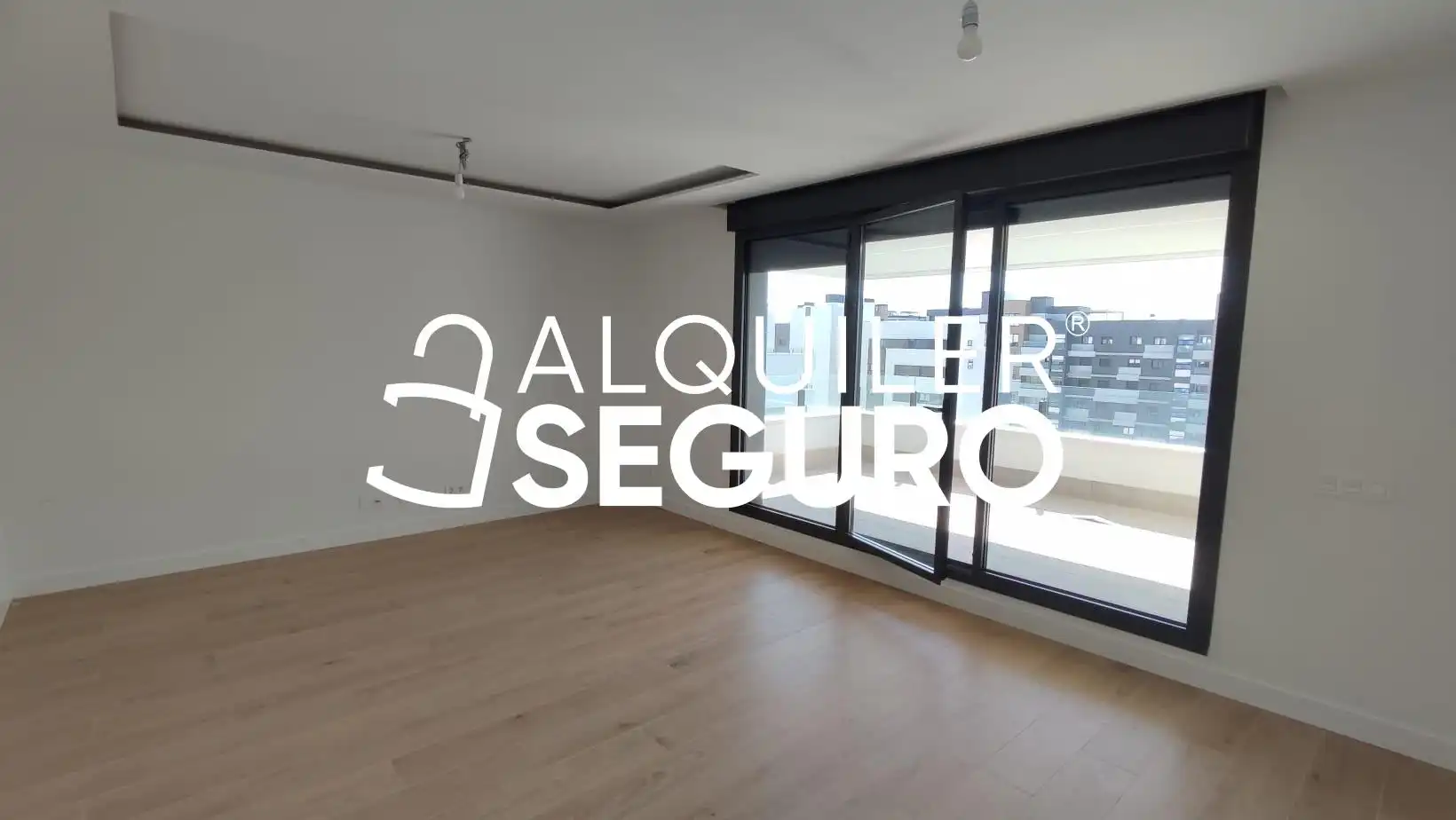 Living room of Flat for rent in Tres Cantos  with Air Conditioner, Heating and Terrace