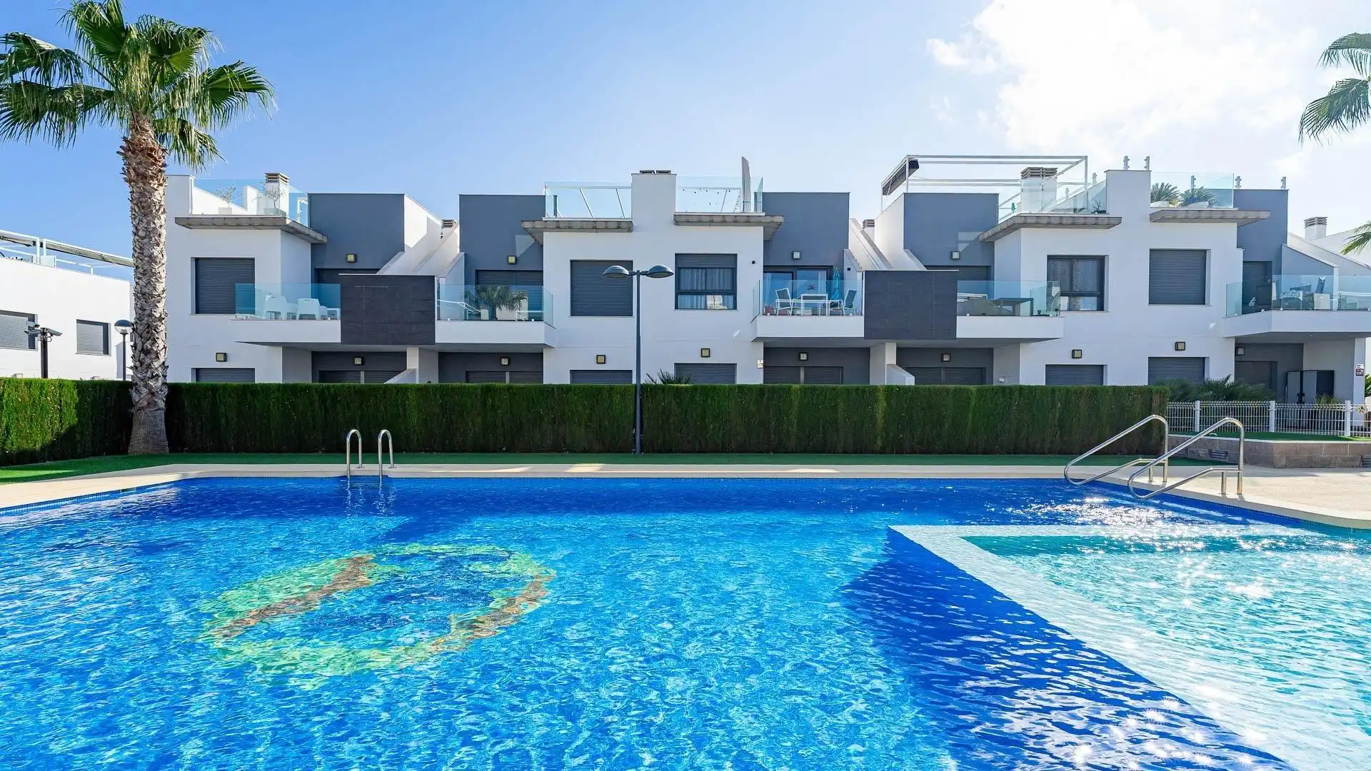 Piscina de Casa o chalet en venta en Pilar de la Horadada con Jardín privado, Trastero y Amueblado