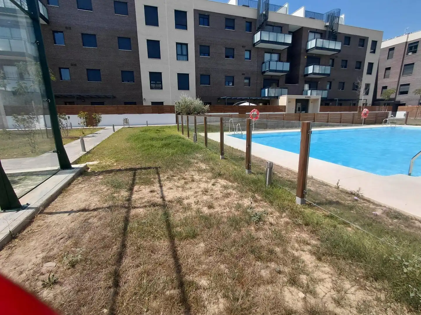 Schwimmbecken von Dachboden zur Miete in Camas mit Klimaanlage, Heizung und Privatgarten