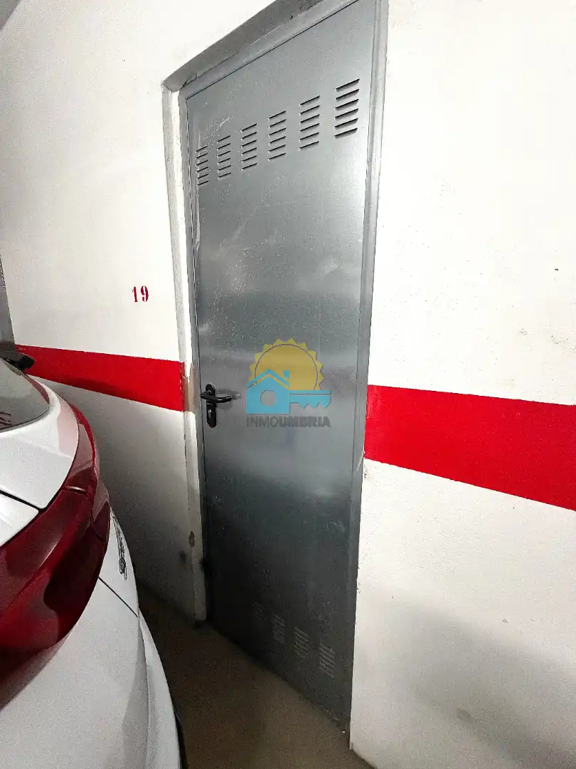 Parkplatz von Wohnung zum Verkauf in Punta Umbría mit Klimaanlage, Terrasse und Abstellraum