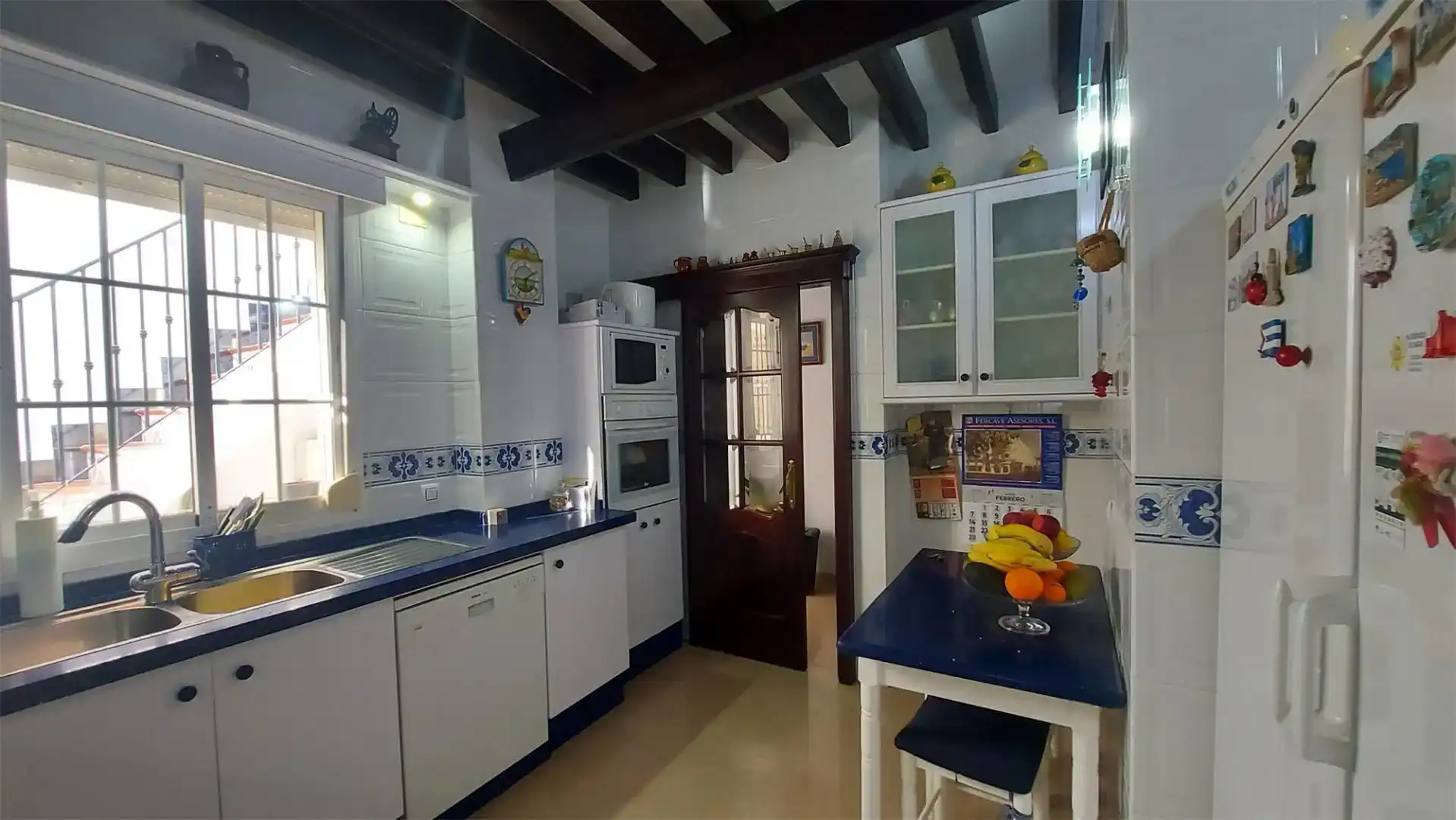 Cuina de Casa adosada en venda en Ubrique amb Aire condicionat i Balcó