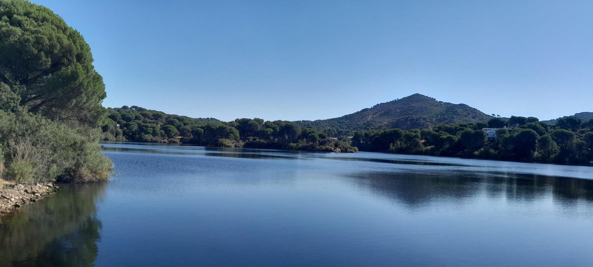 Vista exterior de Casa o xalet en venda en  Córdoba Capital amb Calefacció, Jardí privat i Terrassa