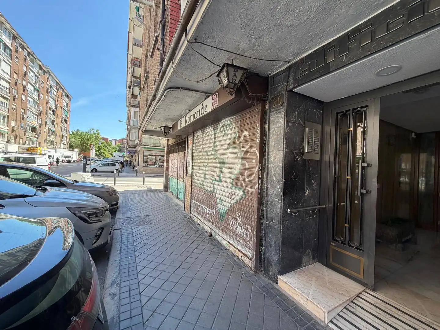 Exterior view of Commercial properties for sale in Madrid  with Air Conditioner and Heating
