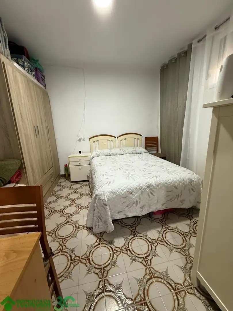 Habitación de Casa adosada en venta en Santa Cruz de la Zarza con Aire acondicionado, Alarma y Piscina comunitaria