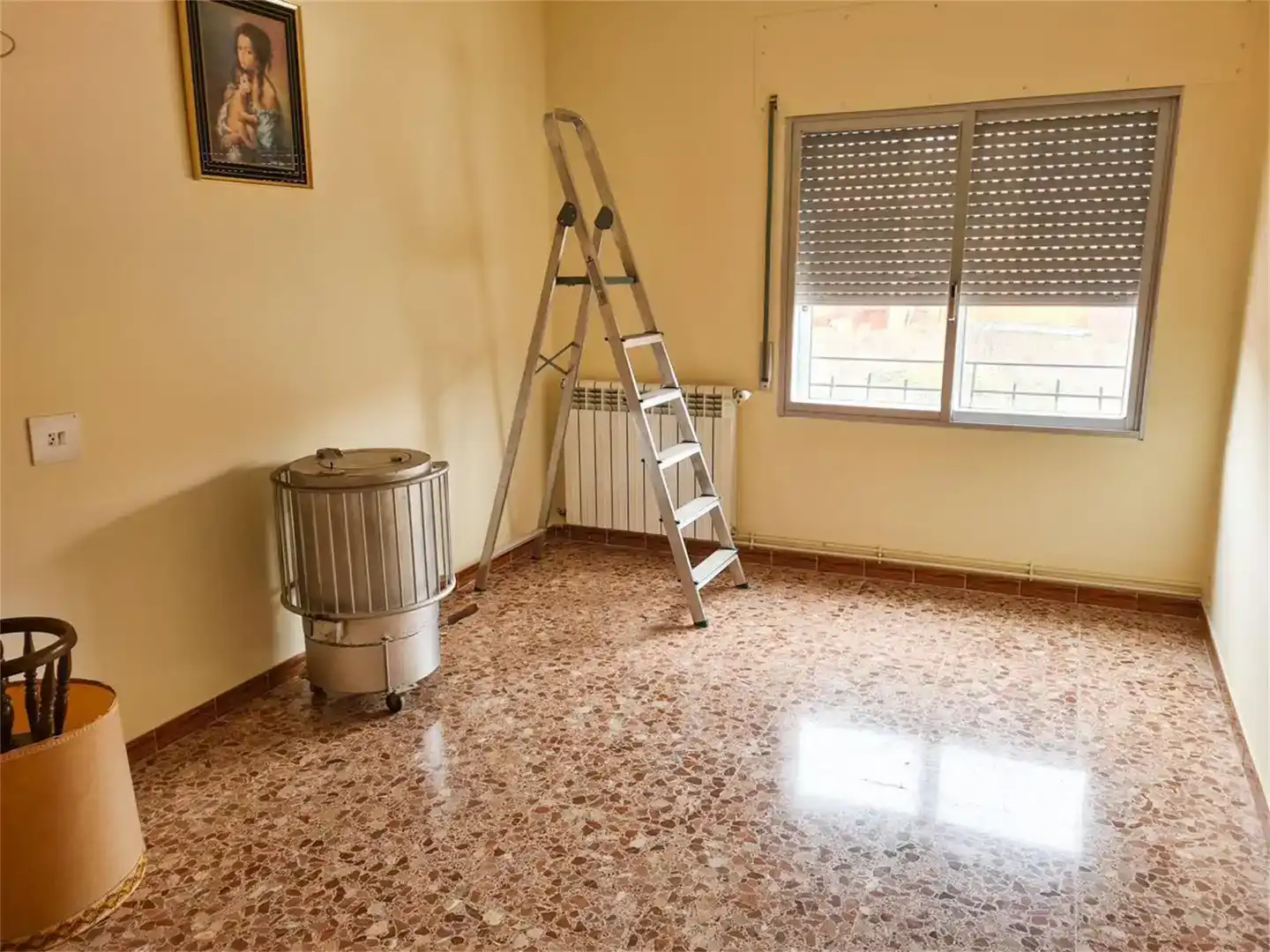 Living room of Detached homes for sale in Cella  with Balcony