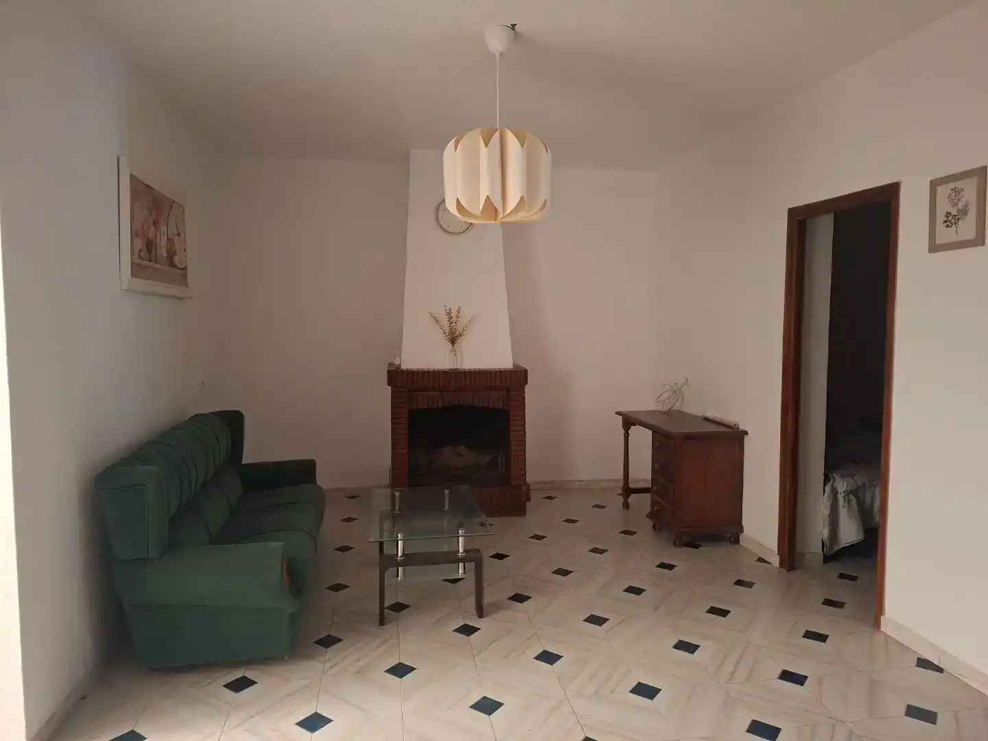 Sala d'estar de Pis en venda en Cuevas Bajas amb Moblat i Balcó