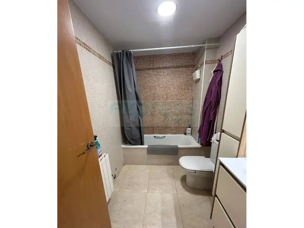 Bany de Dúplex en venda en Tordera amb Forn
