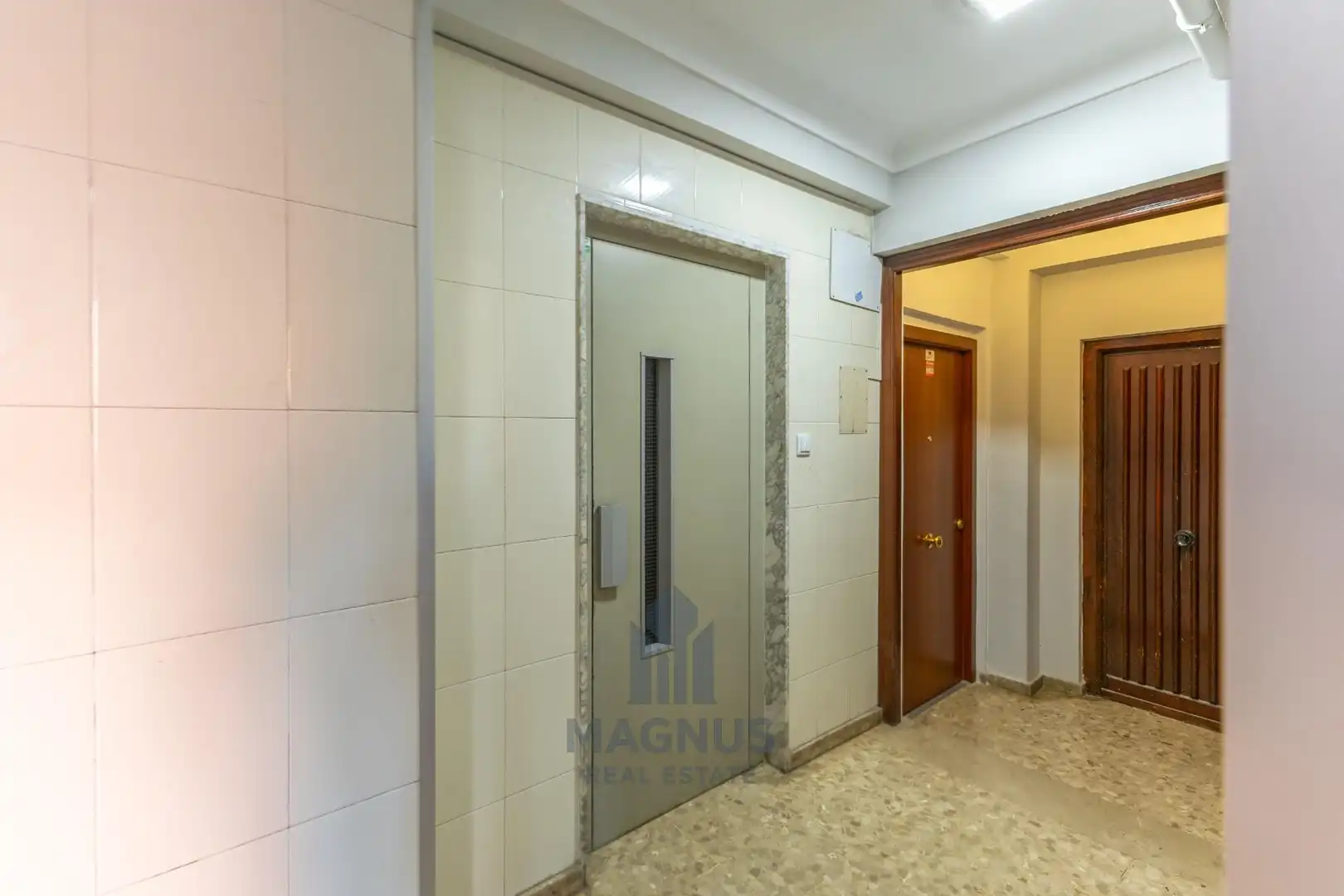 Wohnung zum Verkauf in Valencia mit Klimaanlage und Balkon