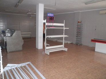 Local comercial en venda a Calle Santa Amalia