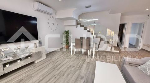 Foto 2 de Casa adosada en venta en Lebrija, Sevilla