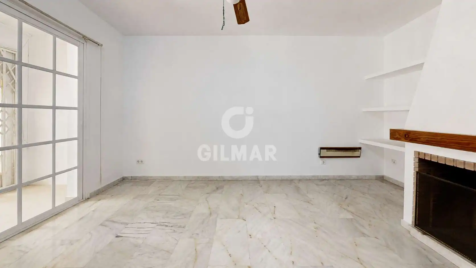 Habitación de Casa adosada en venta en Fuengirola con Calefacción, Jardín privado y Piscina