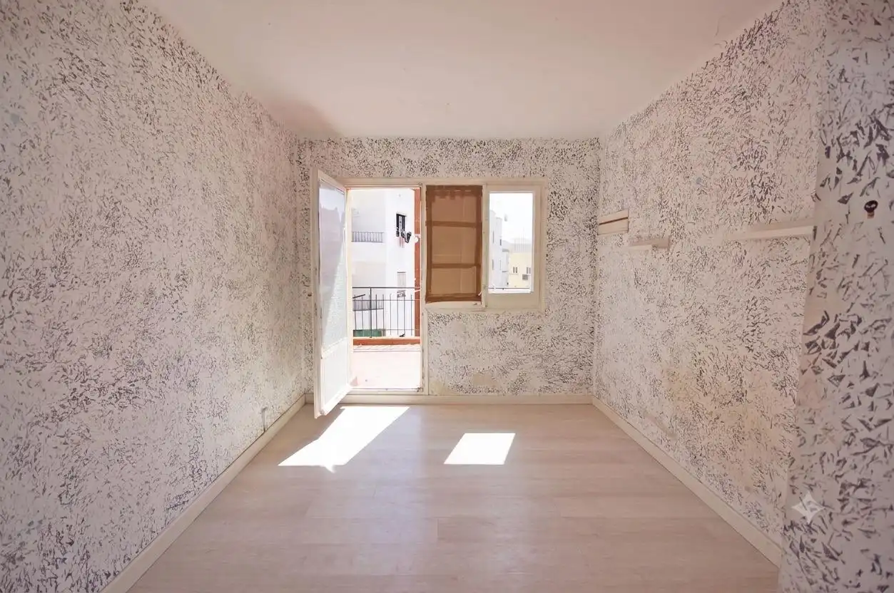 Bedroom of Attic for sale in L'Hospitalet de Llobregat  with Parquet flooring, Terrace and Balcony