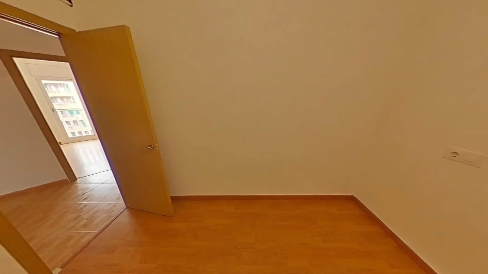 Bedroom of Flat for sale in Terrassa  with Heating