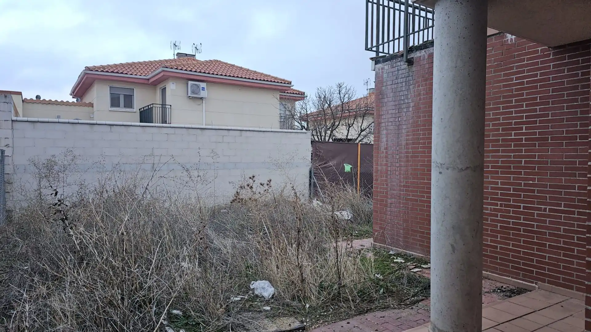 Casa adosada en venda a Isabel La Catolica, 8, Villaverde de Medina
