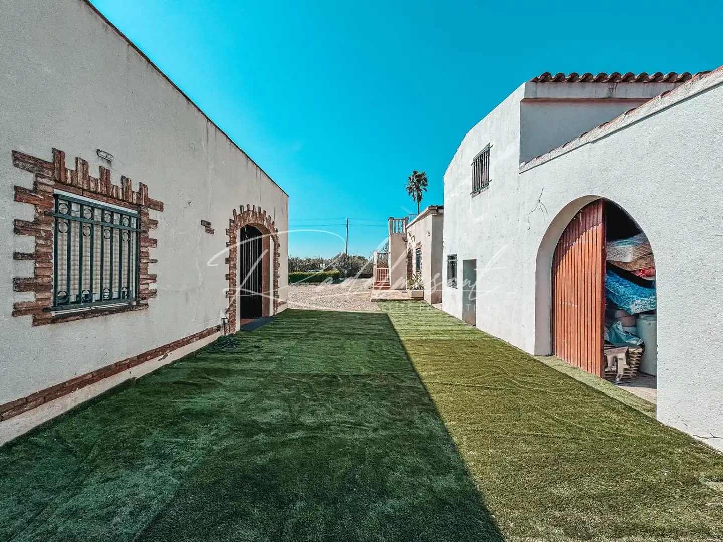 Exterior view of Houses for sale in Reus  with Air Conditioner, Swimming Pool and Furnished