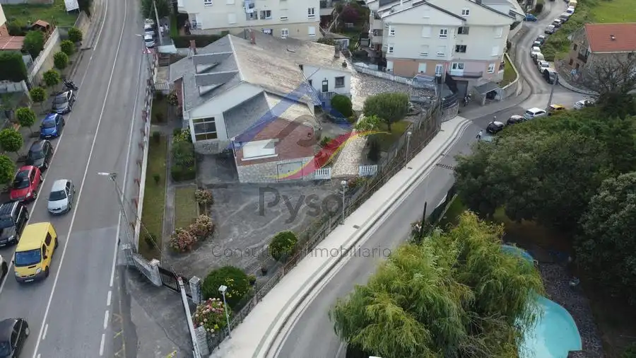 Vista exterior de Casa o xalet en venda en Piélagos amb Calefacció, Jardí privat i Parquet