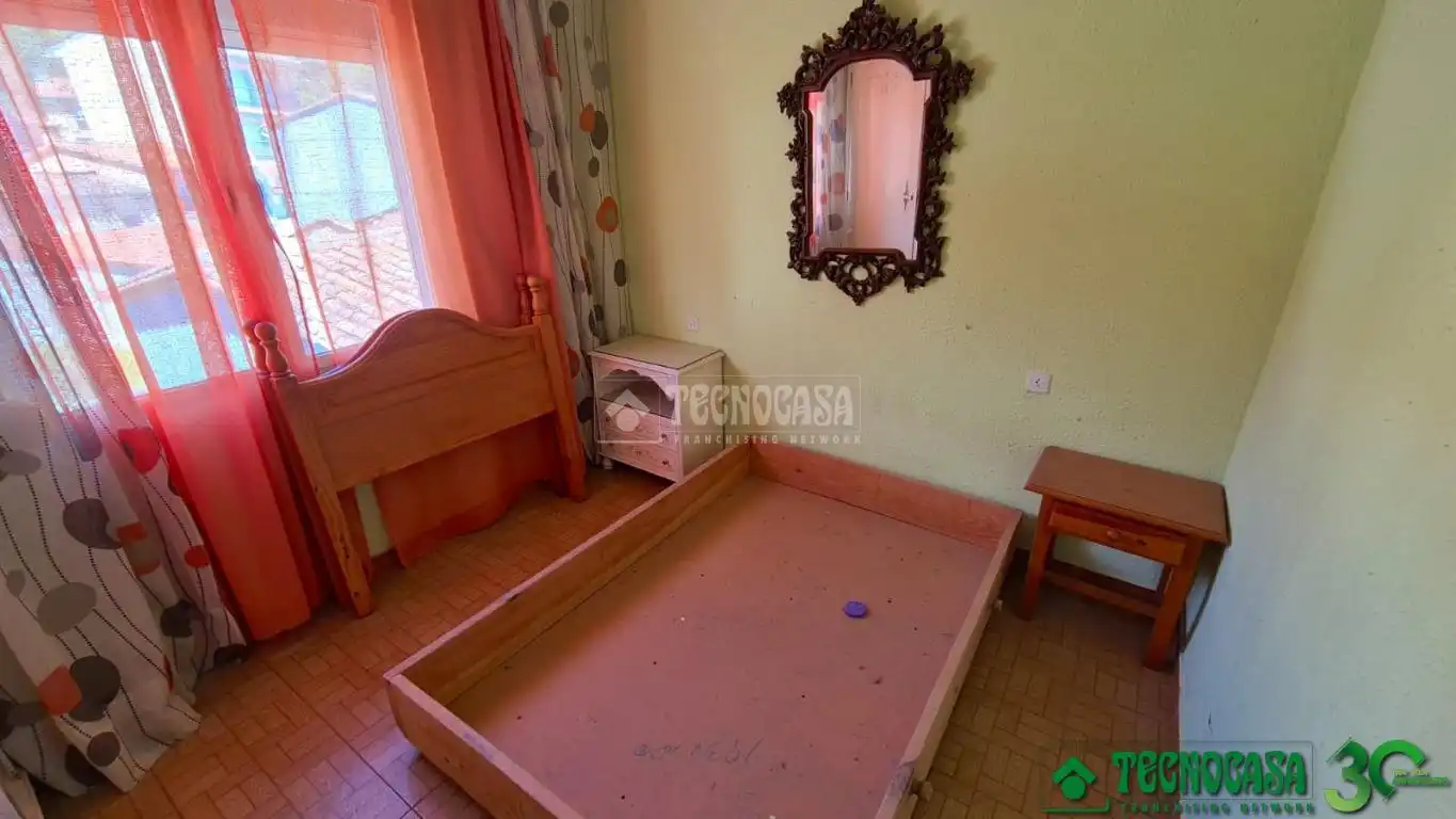 Dormitori de Casa adosada en venda en Lanzahíta amb Aire condicionat i Calefacció